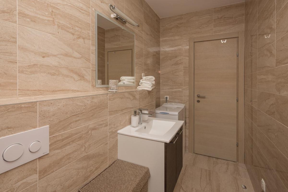 Apartments Villa Hadria - Housity