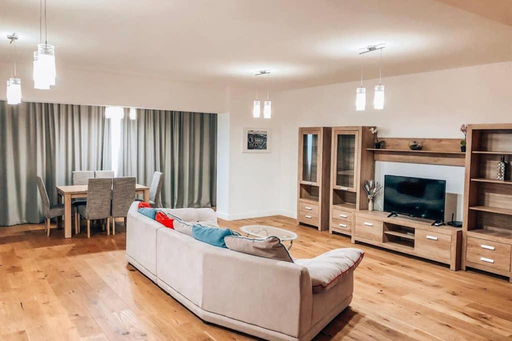 Herăstrău, Băneasa8 - Housity