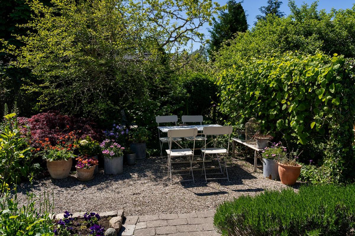 Svenskebakken Bed & Breakfast - Housity