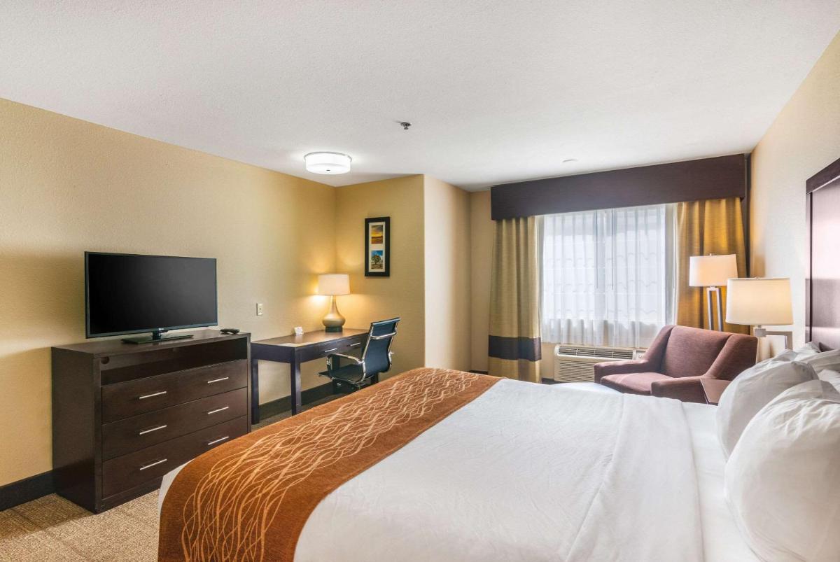 Comfort Inn & Suites Mojave - Housity