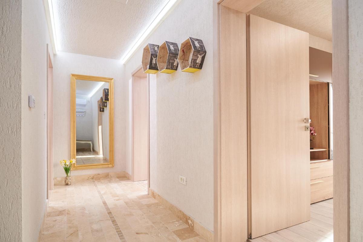 Sun House Residence - Housity