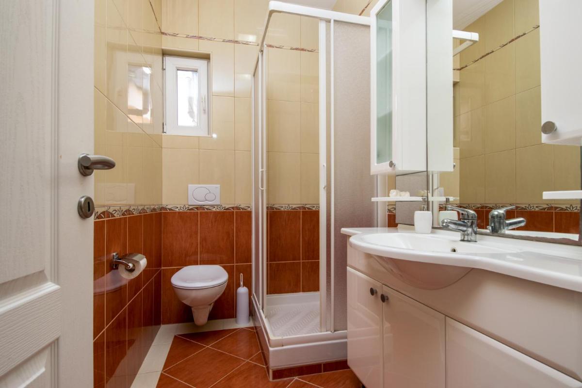 Apartmani Meić Pirovac - Housity