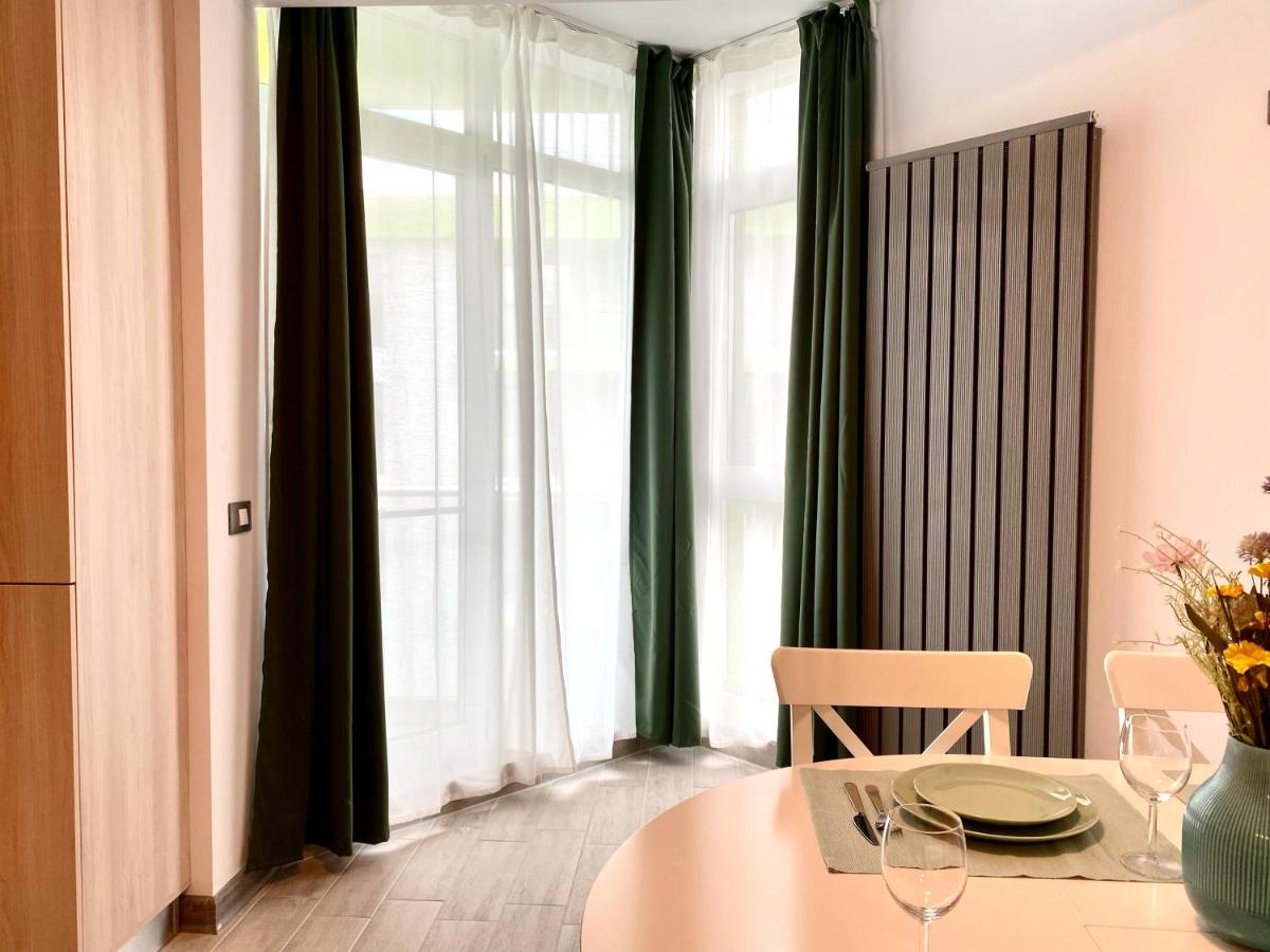 Deko Apartments Alezzi Beach Mamaia - Hizvo