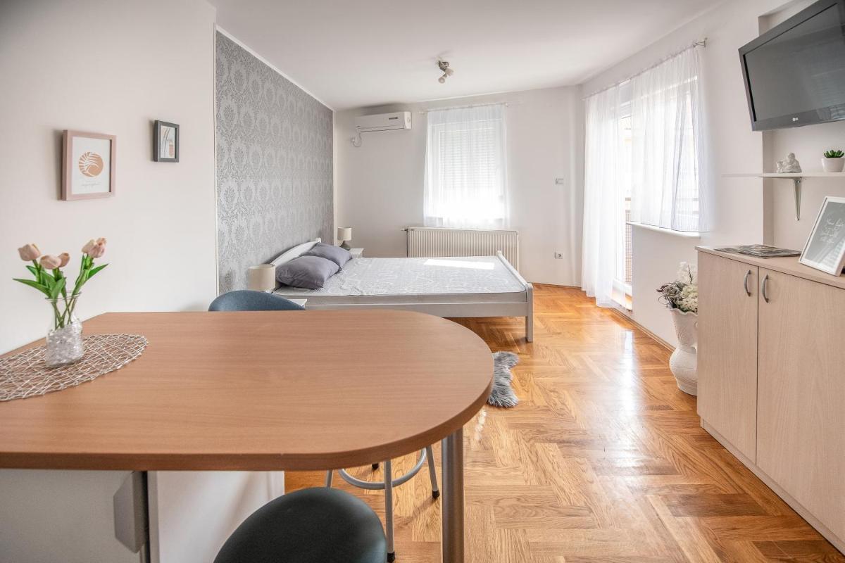 Stella Modern Apartment 2 - Hizvo