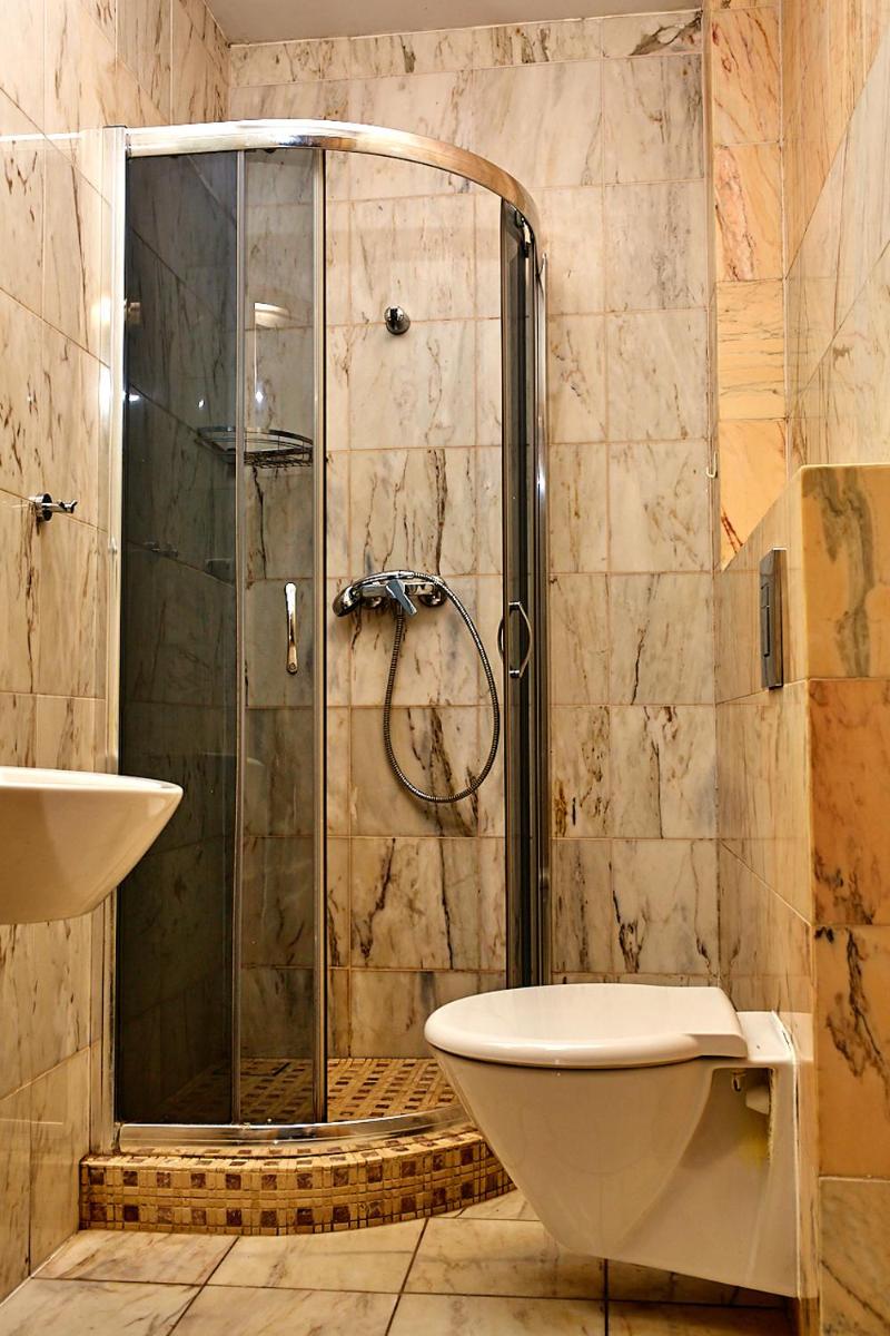 Amber House - Housity