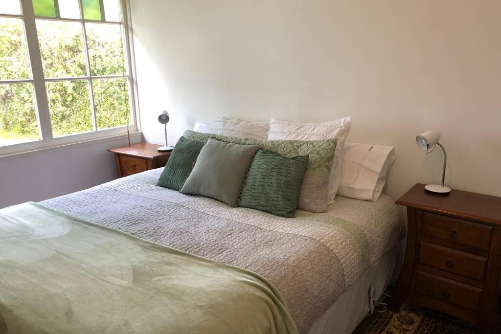 Hobart Beach Front Cottage - Housity