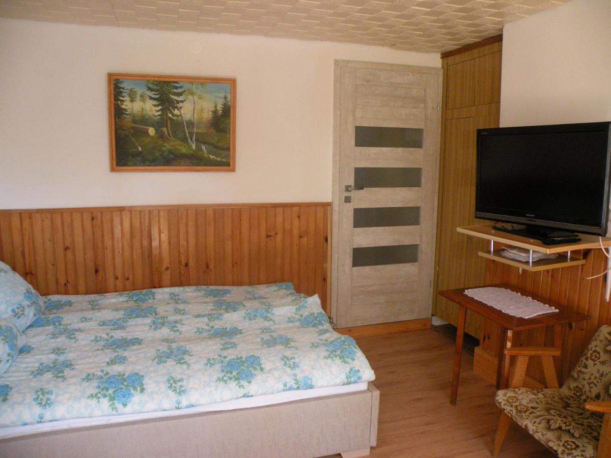 Dom Wczasowy Alga w ?azach pokoje i apartamenty - Housity
