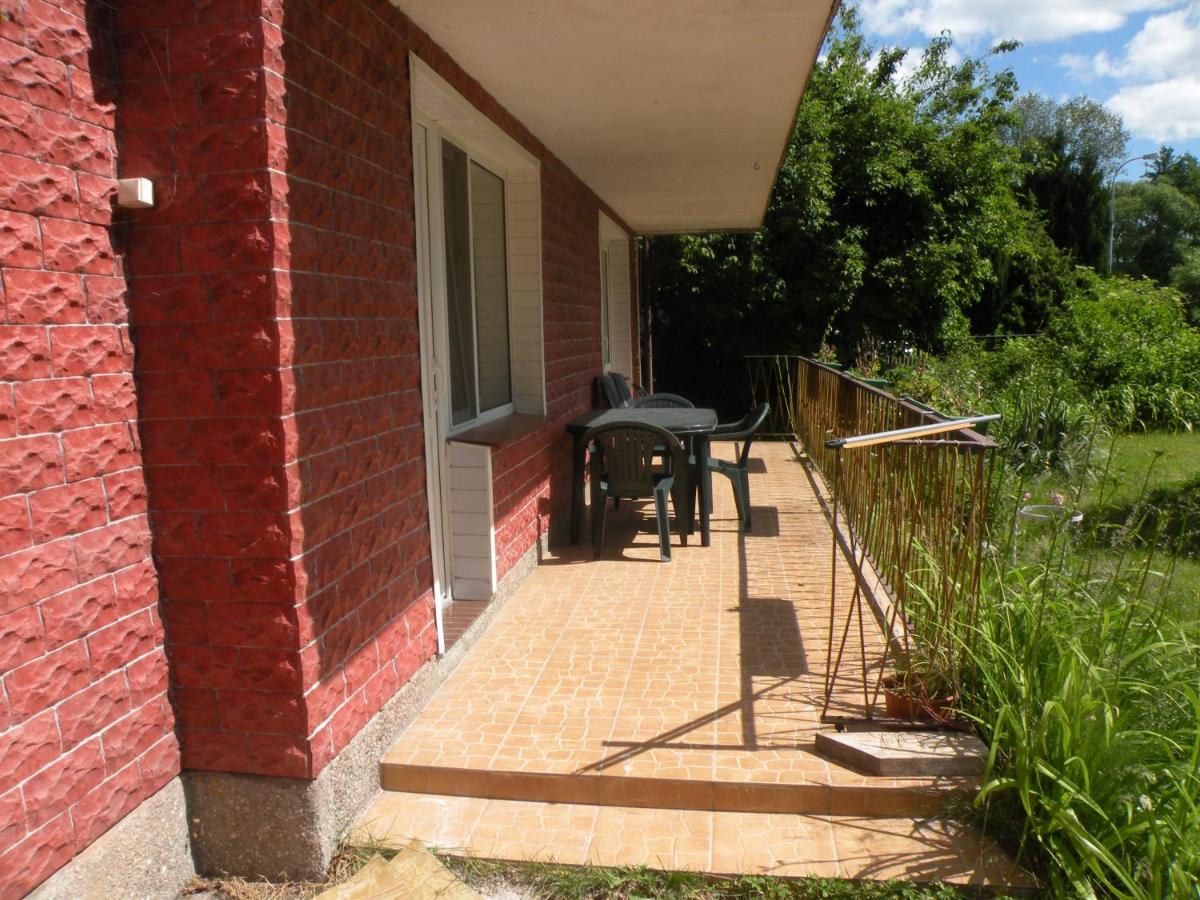 Dom Wczasowy Alga w ?azach pokoje i apartamenty - Housity