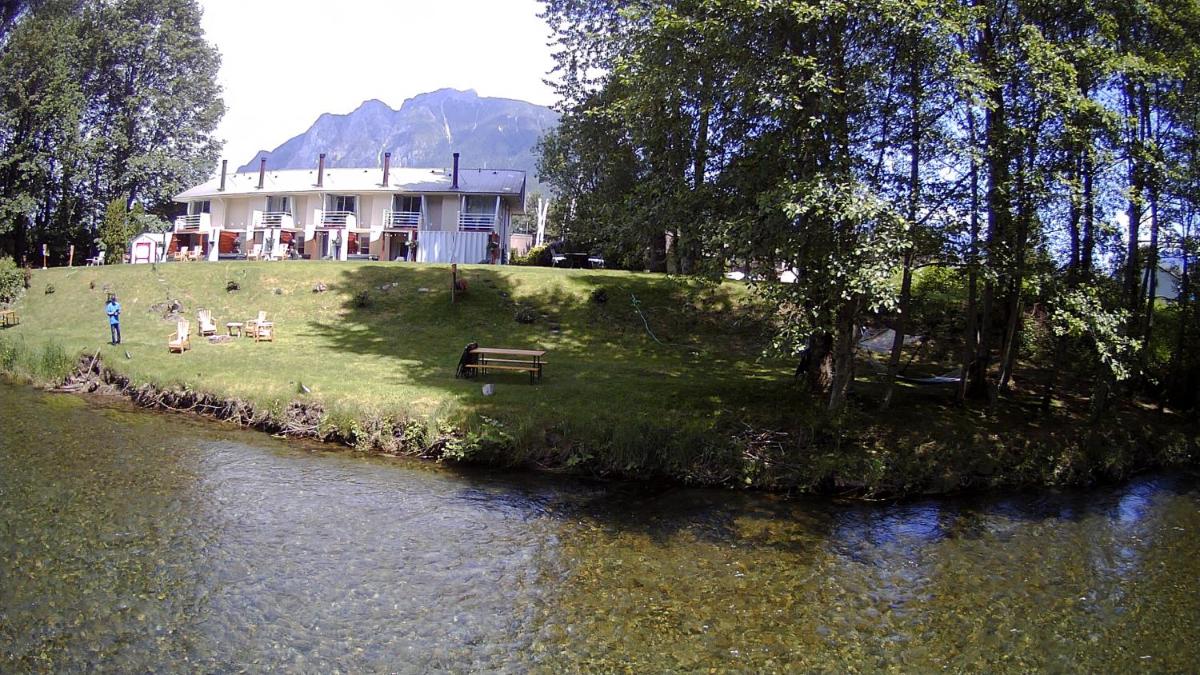 Moon River Suite #2 - Housity