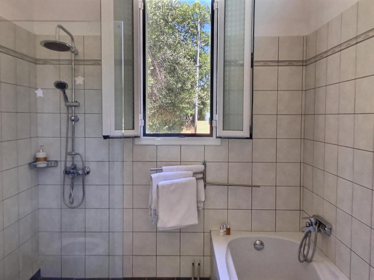 Gastouri Villa Pascalia with heated pool in October and views - Housity