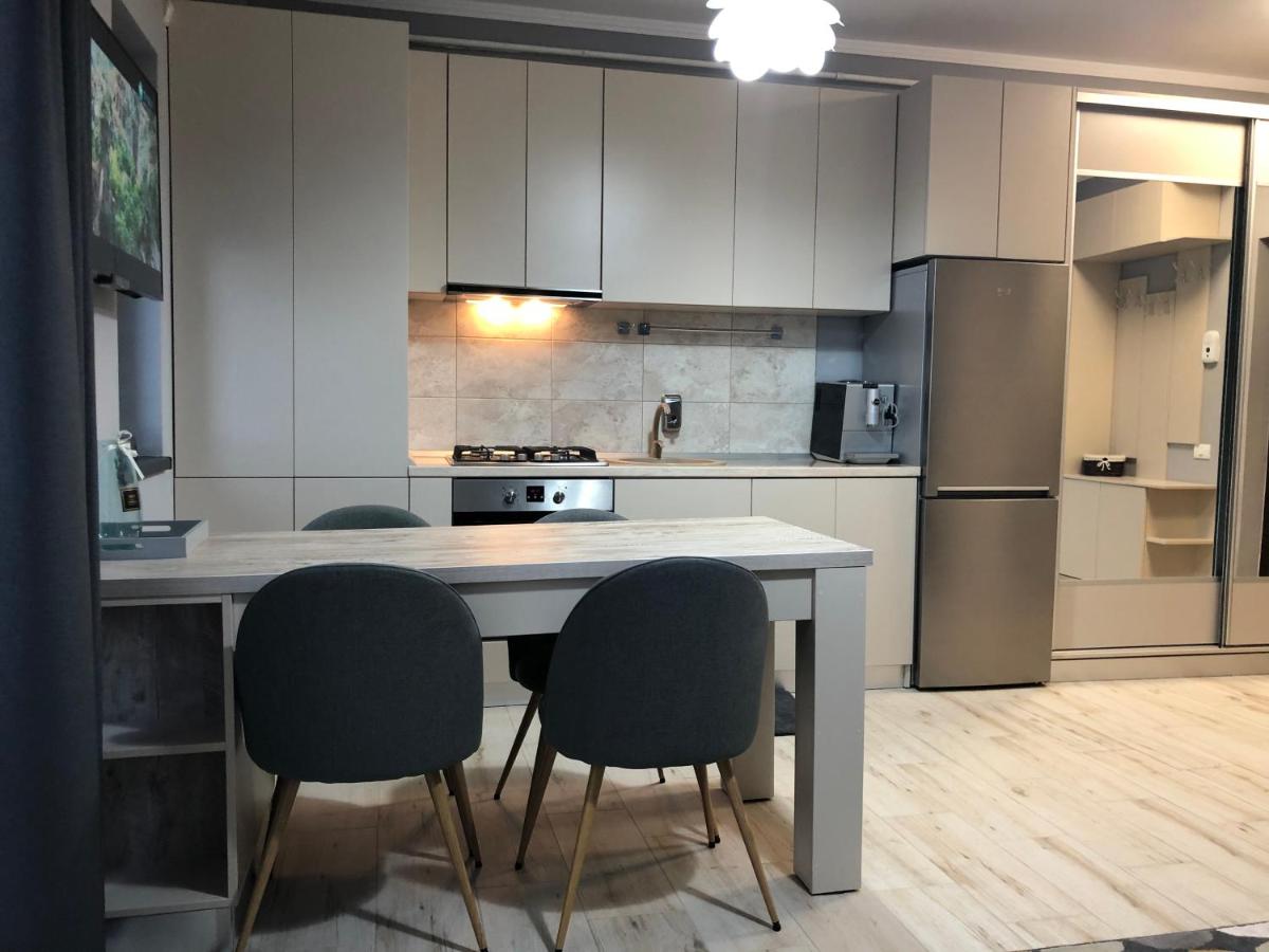 Melly's Studio - Housity