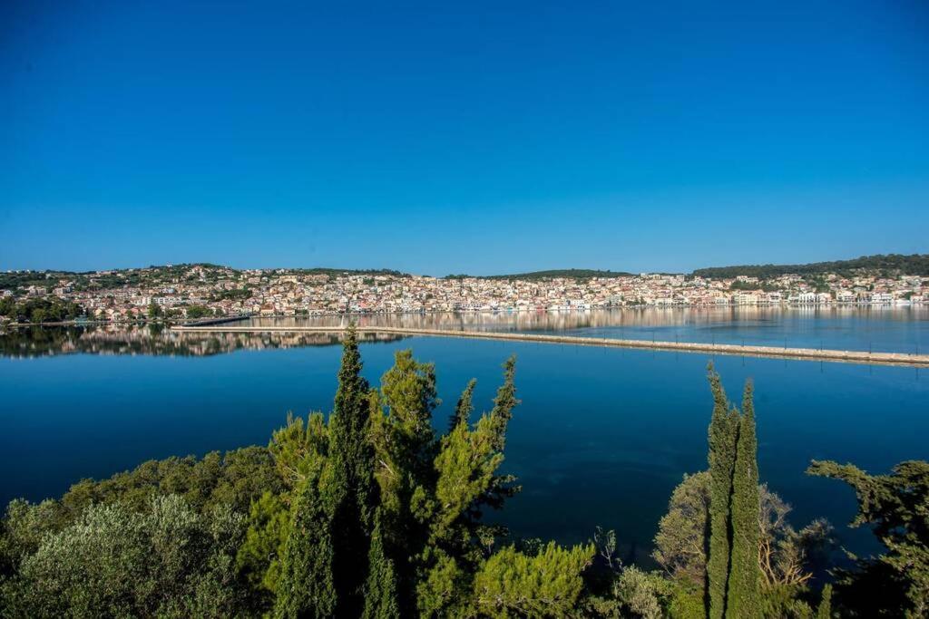 A & B Minimal Suite with Sea View in Argostoli - Housity