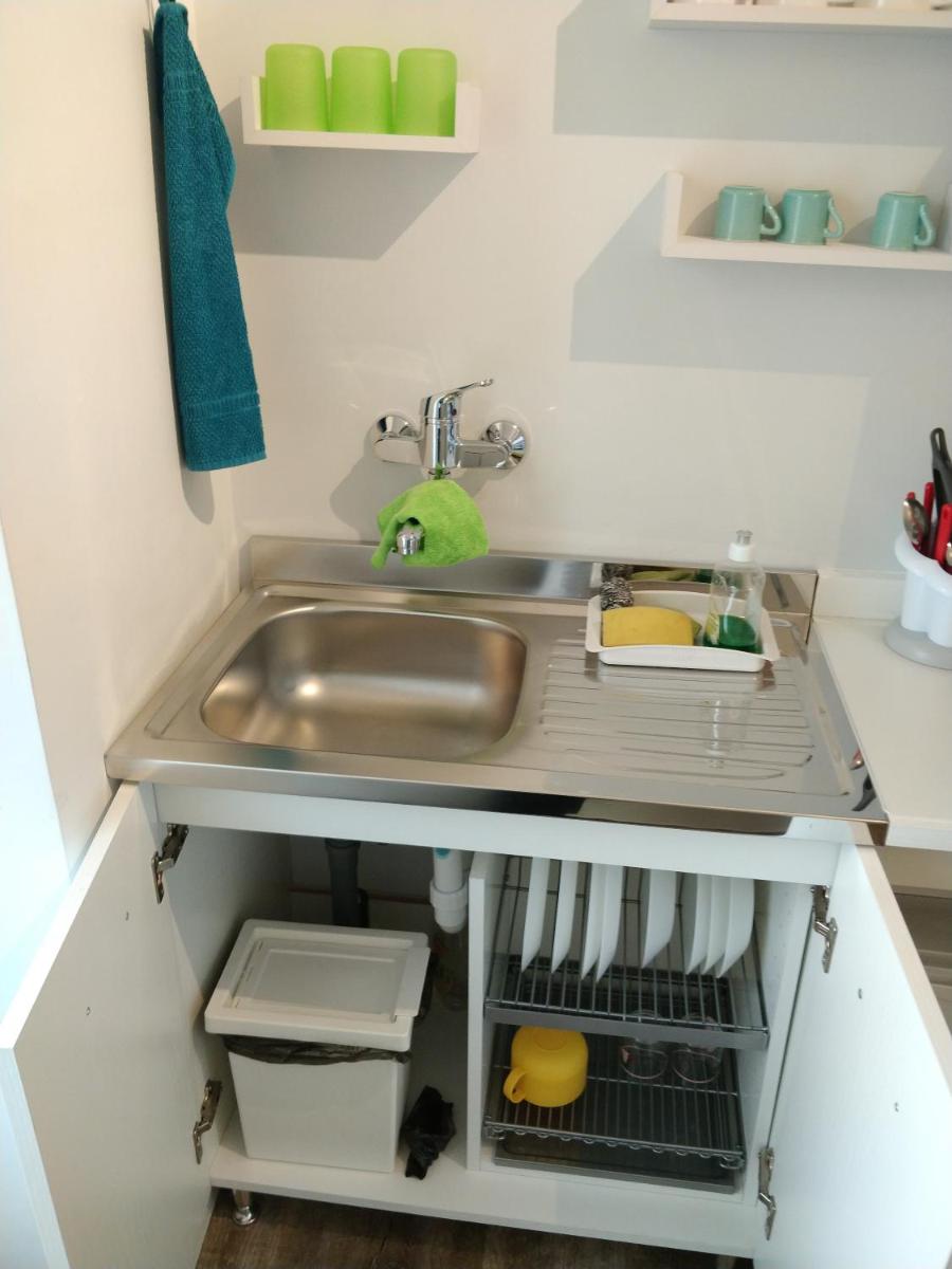 Isi GuestHouse - Housity