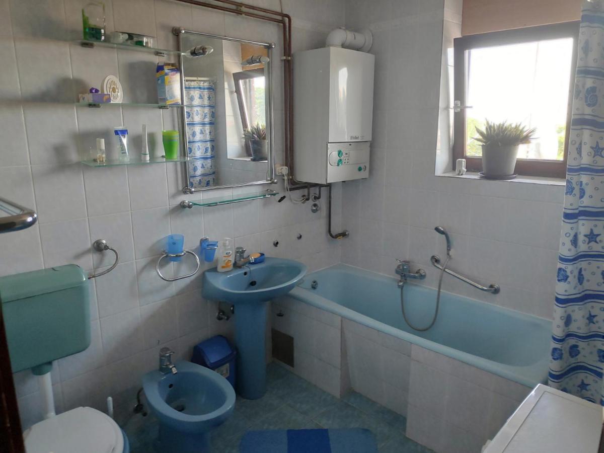 Apartment Viktorija - Housity