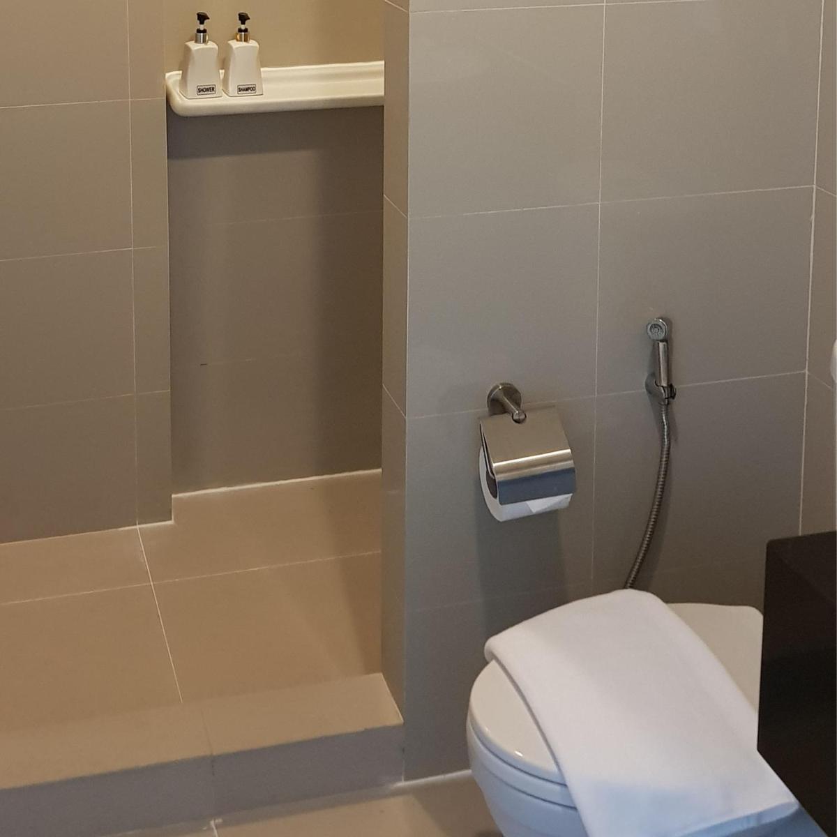 KOS Hotel Suvarnabhumi Airport -SHA Extra Plus - Housity