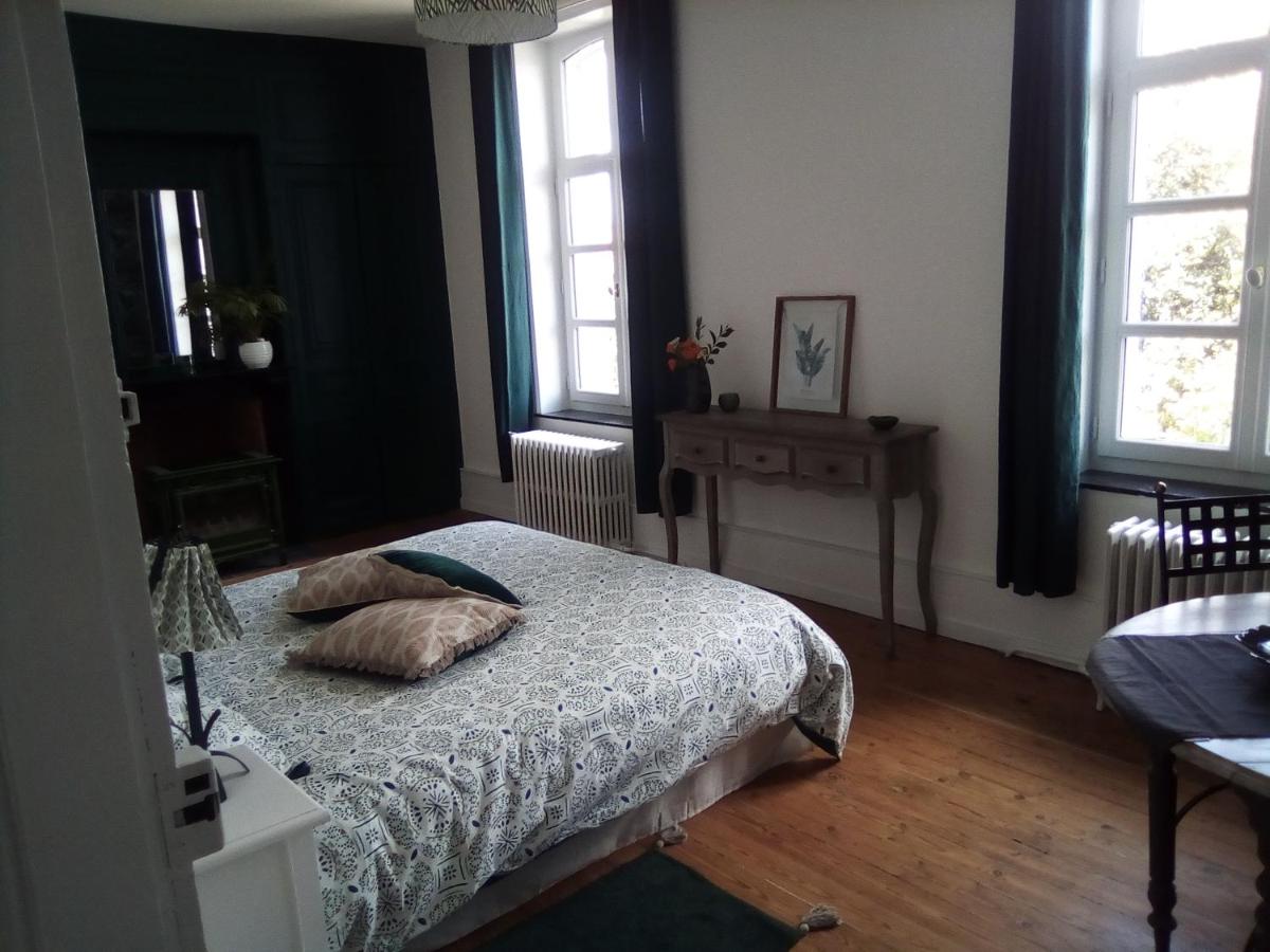 Charme D Antan - Housity
