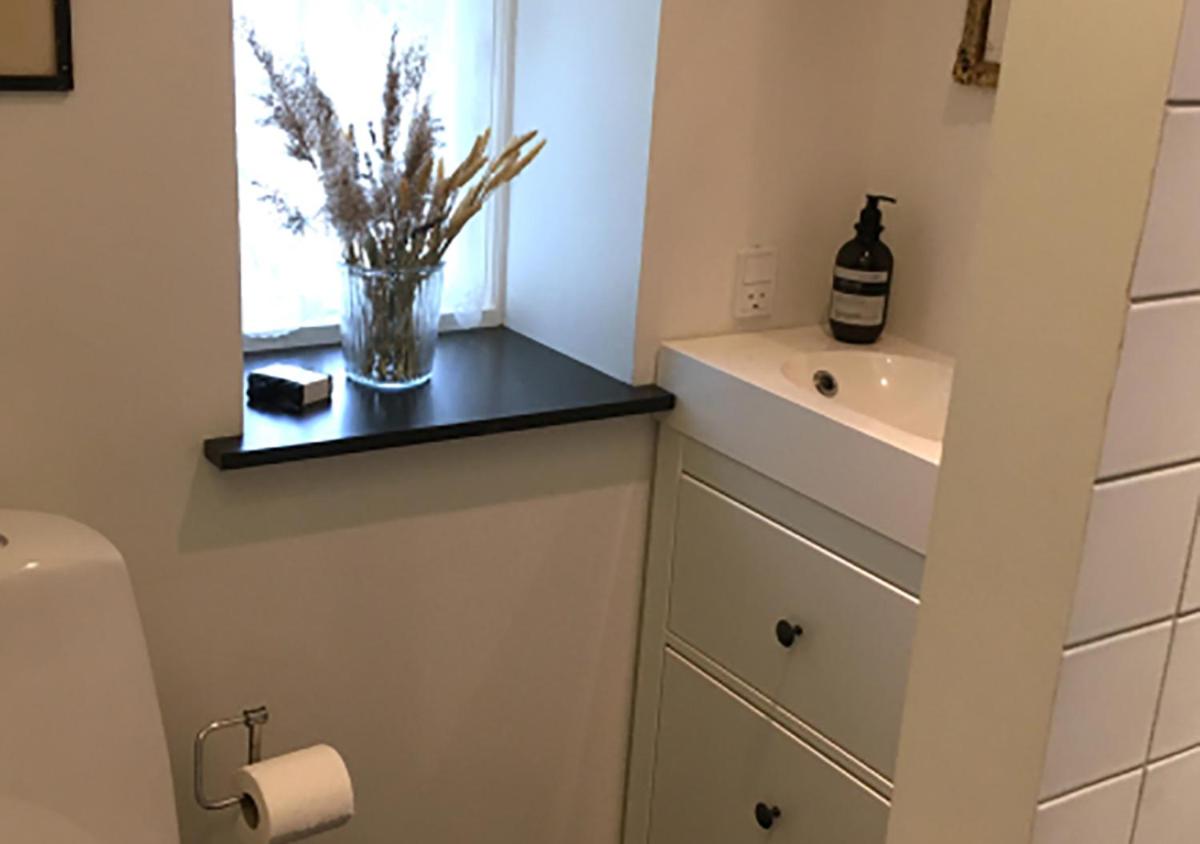 Svenskebakken Bed & Breakfast - Housity
