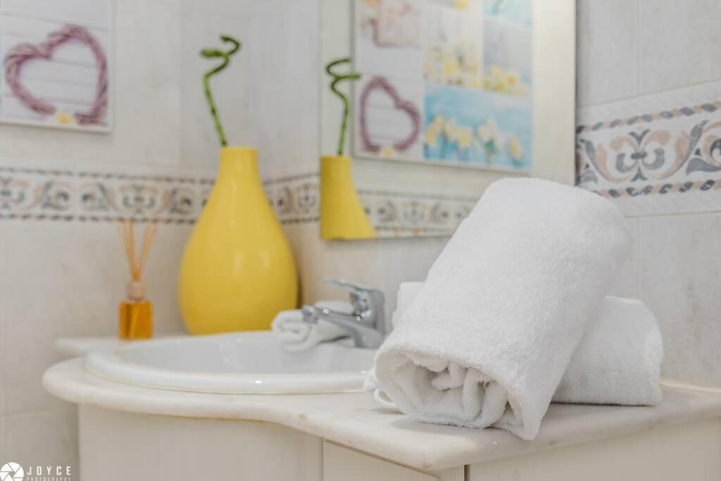 InLoveApartments - Under A Fig Tree - Housity