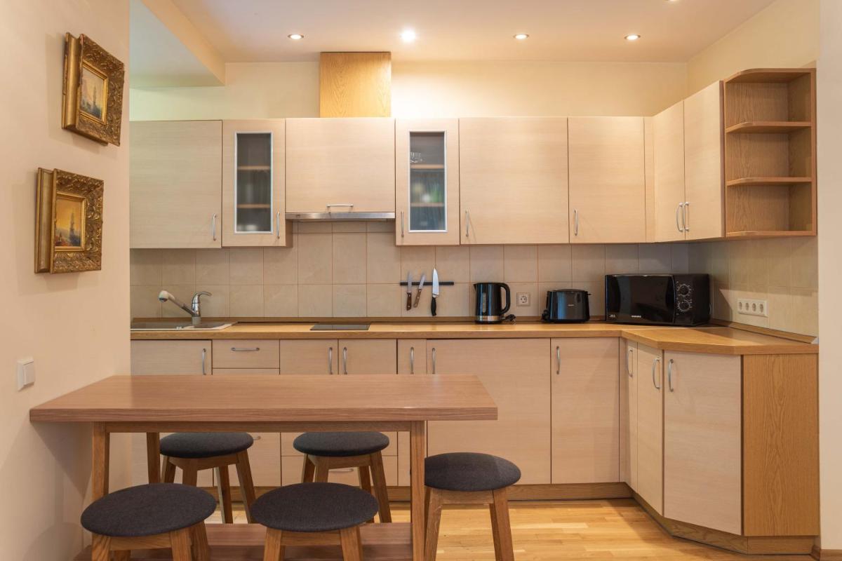 Family-friendly 2 rooms apartment with view to a forest - Housity
