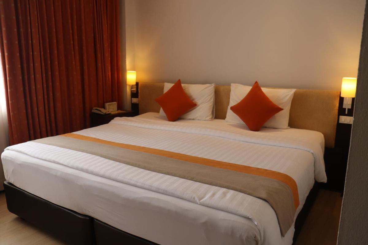 Bossotel Bangkok - Housity