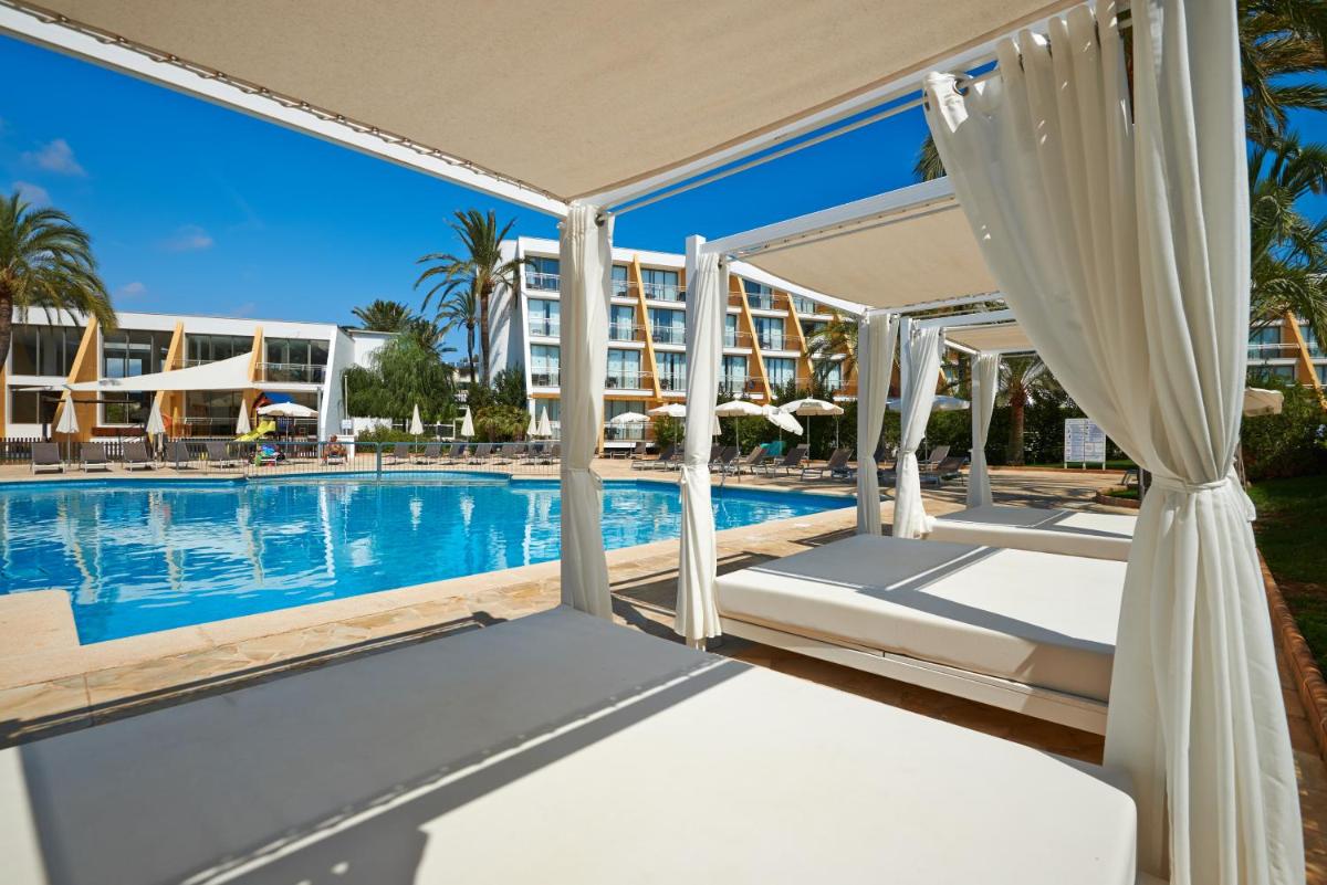 Piscina en o cerca de Protur Sa Coma Playa Hotel & Spa