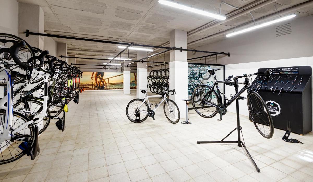 Montar en bicicleta en Protur Sa Coma Playa Hotel & Spa o alrededores