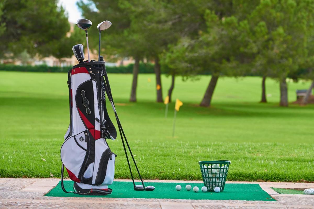 Instalaciones para jugar al golf en el hotel o alrededores
