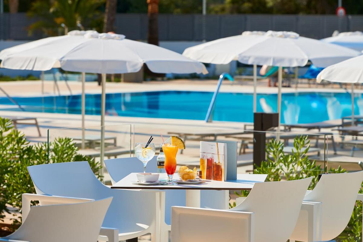 Piscina en o cerca de Protur Sa Coma Playa Hotel & Spa