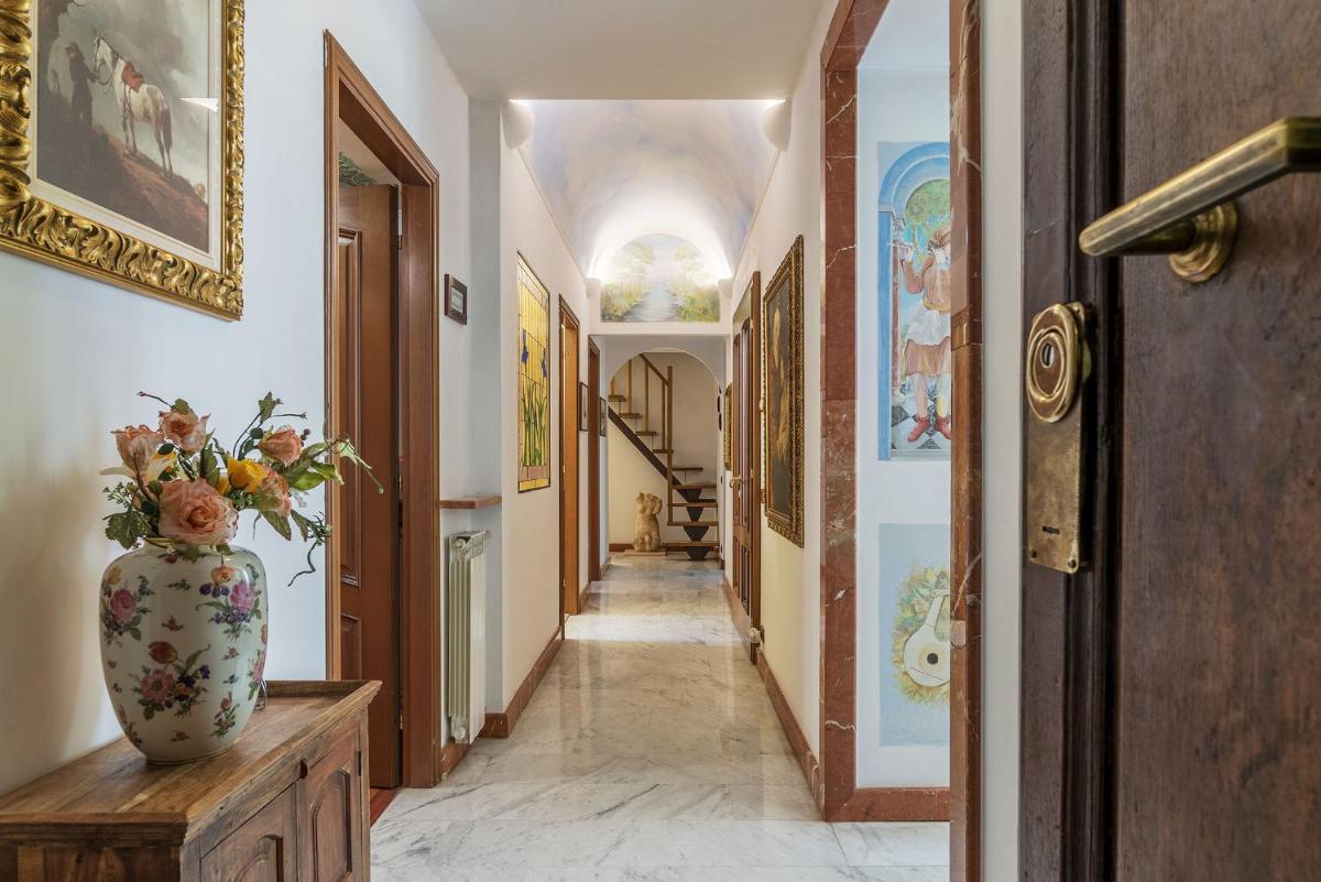 GuestHost - Piazza Vittorio Exclusive Apartment - Housity