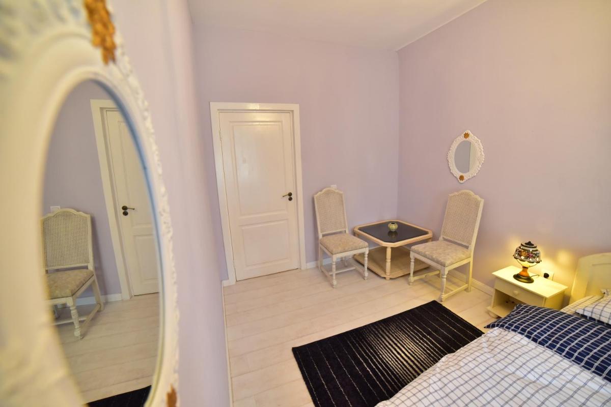 FLH - Anna's Guest House - Housity