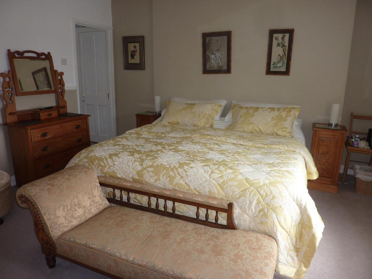 White Alice Farm Cottage - Housity
