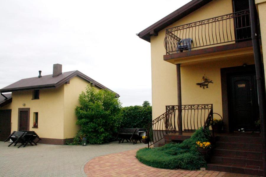 Agroturystyka Zwierzyniec Pierwszy - Housity