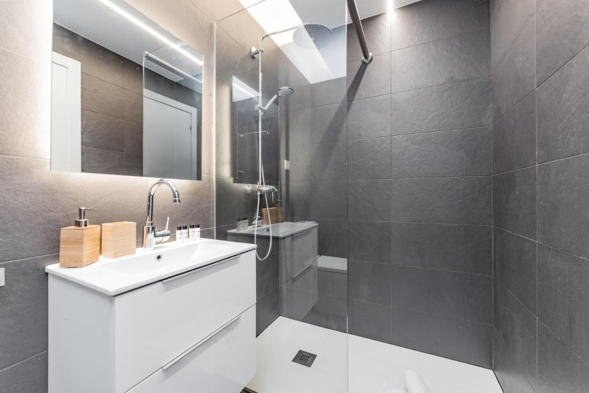 Sant Pau Ramblas Apartments Serennia Raval 3 - Housity