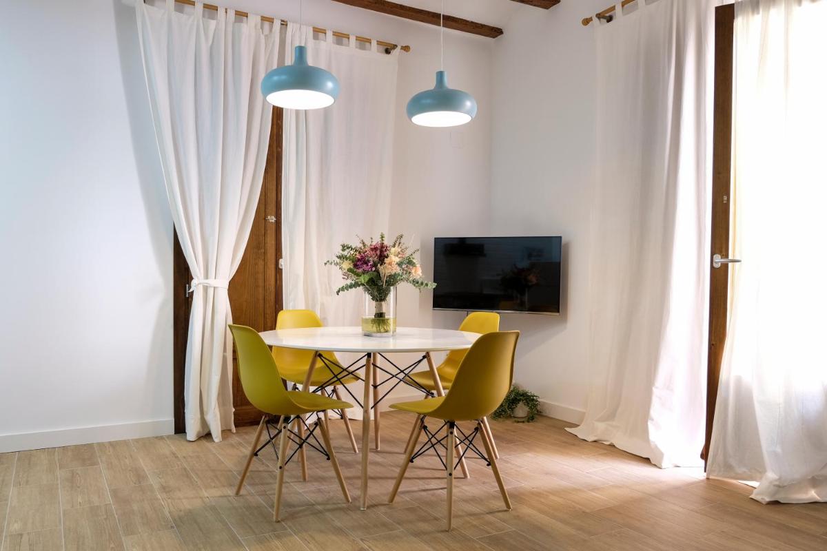 Suitetrails - LA MOMA Apartments & Room