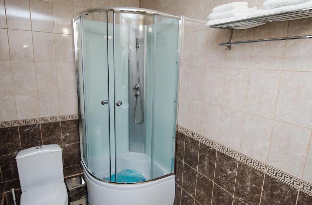 Uralochka Hotel - Housity