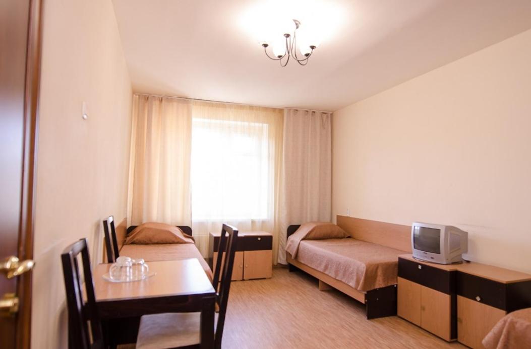 Uralochka Hotel - Housity