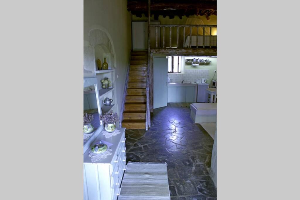 Klio Traditional House - Housity