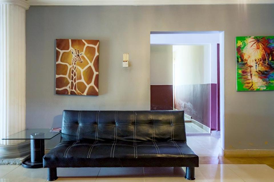 Okumah Hotel - Housity