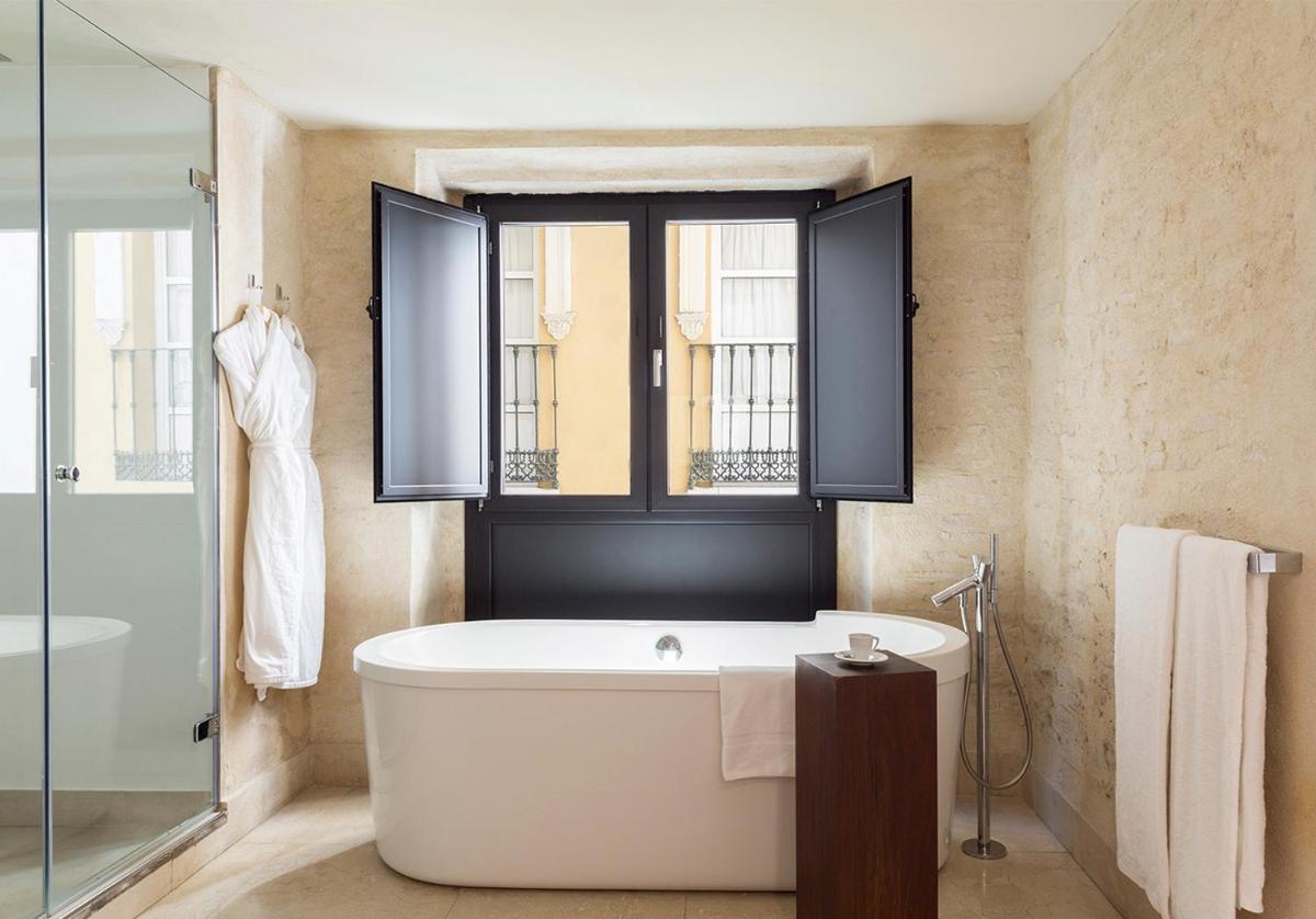 Un baño de EME Catedral Mercer Hotel