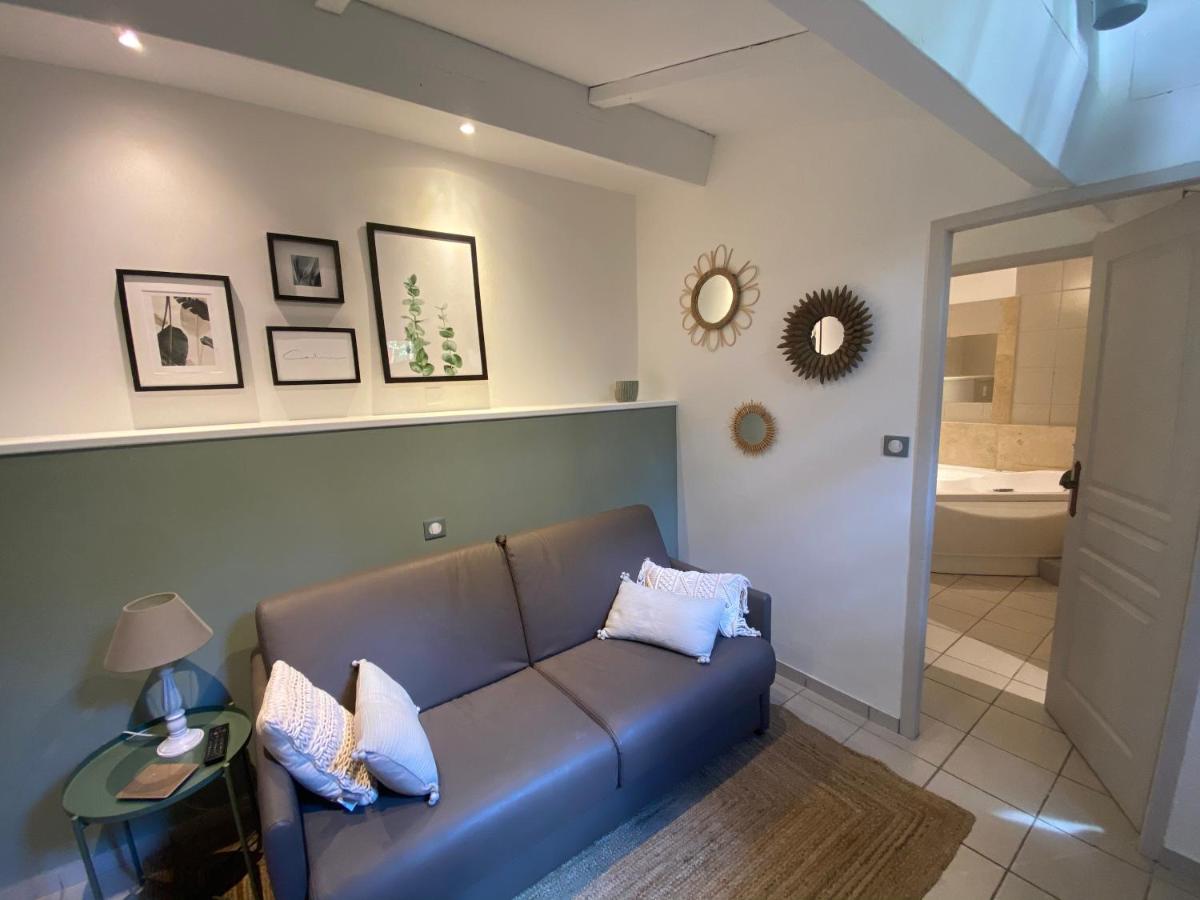 Auberge de la Tour de Brison - Housity