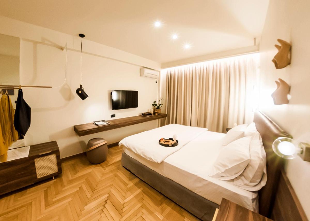 Gaia Athens - Hizvo