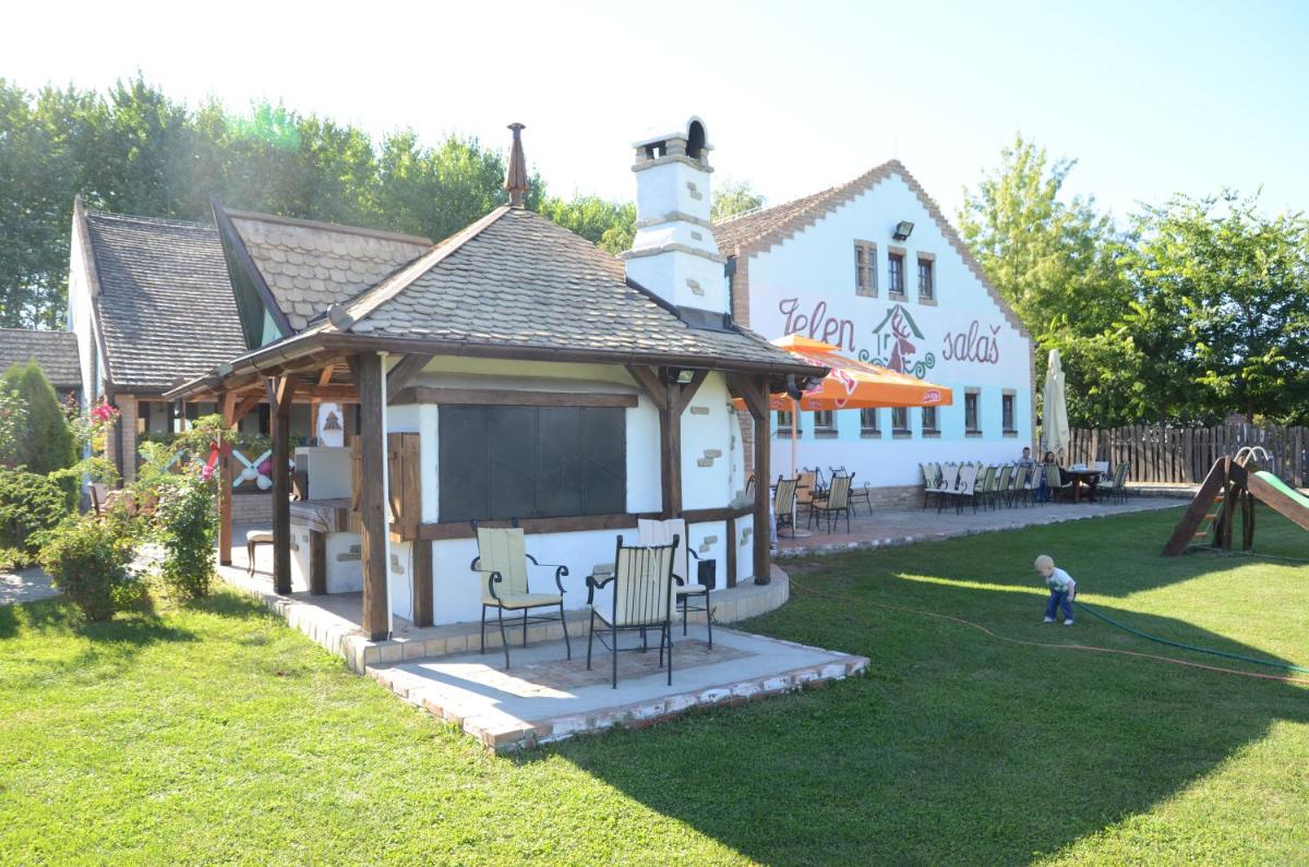 Jelen salaš - Housity
