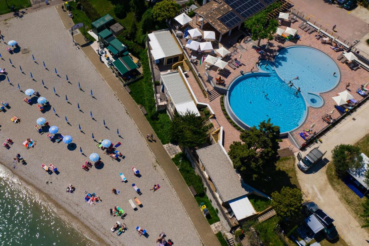 Camping Bergamini - Housity