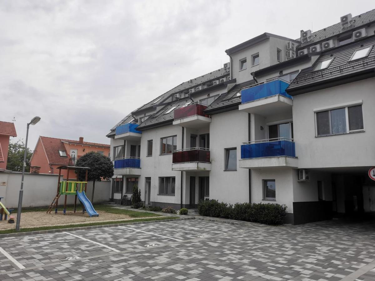 Szabó Apartman - Housity