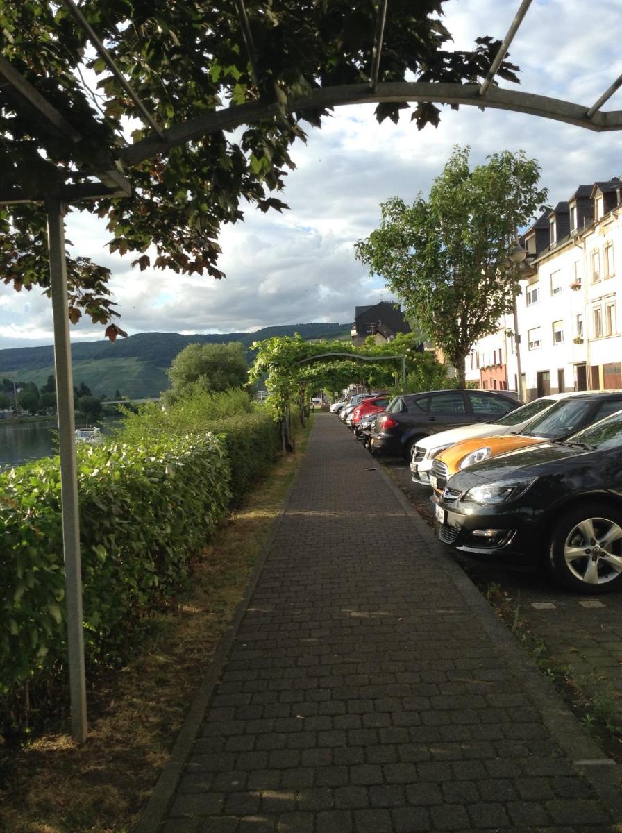 Mosel Panorama - Housity