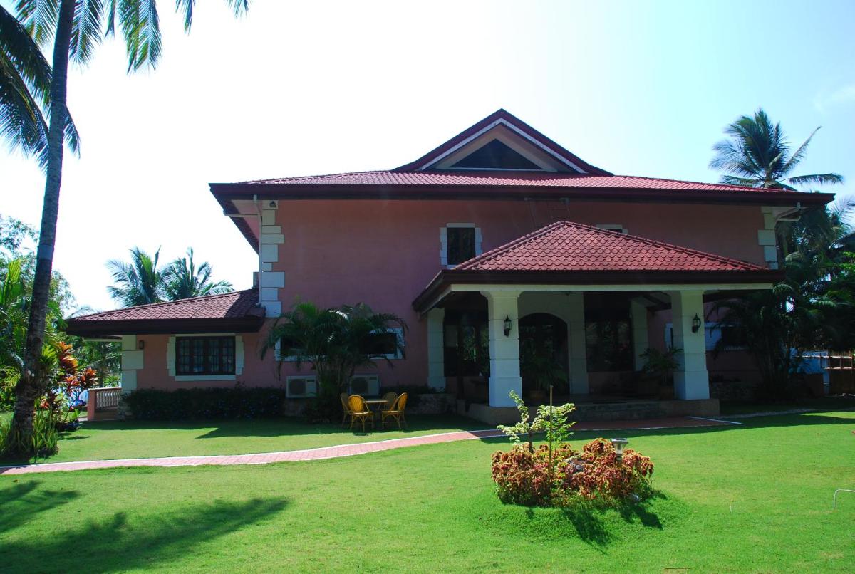 Las Flores Beachside Hotel - Housity