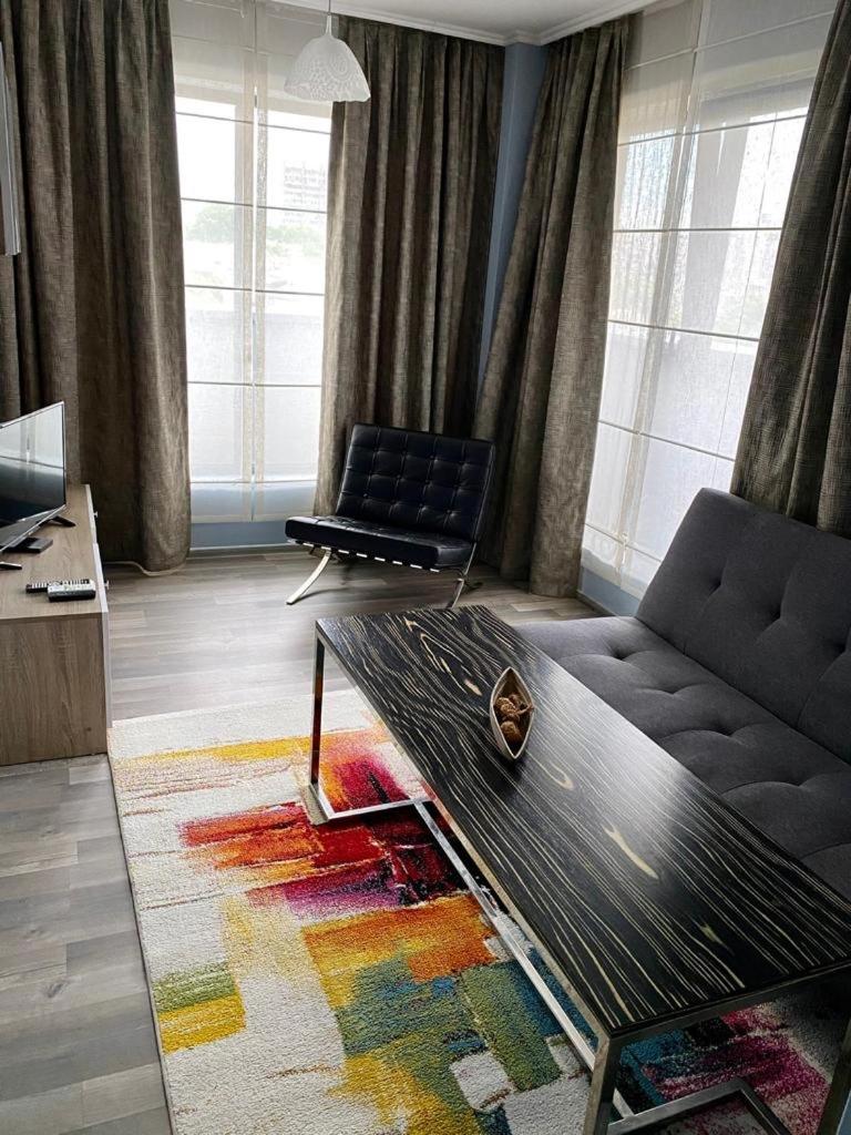 Modena rooms center of Stara Zagora - Housity