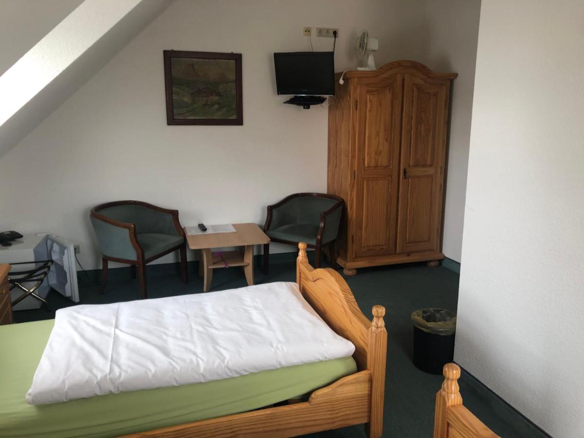 Pension Zur Linde - Housity