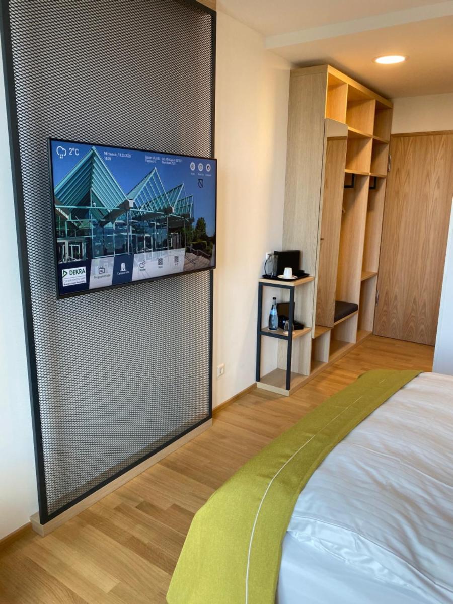DEKRA Congresshotel Wart - Housity