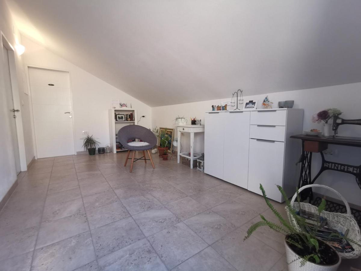 Apartments Dolores - Housity